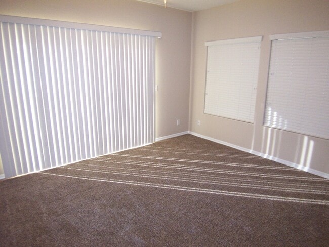 1406 W Emerald Ave in Mesa, AZ - Building Photo - Building Photo