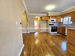 107 Belmont Ave in Long Beach, CA - Building Photo - Building Photo