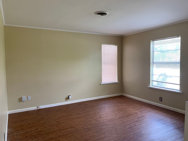 property at 4009 Bahama Dr