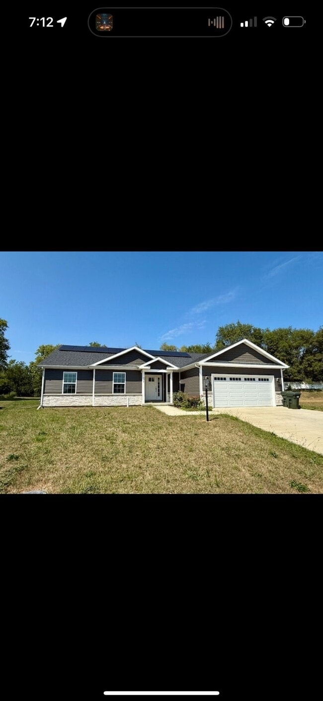 property at 709 N Abbey Rd