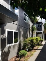 3216 Delaware St in Oakland, CA - Building Photo