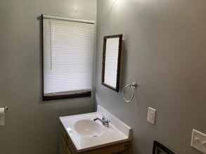 15 W Warren St in Princeton, IL - Building Photo - Building Photo