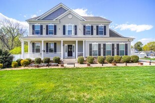 9366 Alder Dr in King George, VA - Building Photo