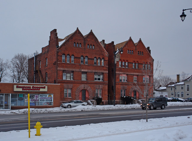 512-514 Lake Ave in Rochester, NY - Foto de edificio - Building Photo