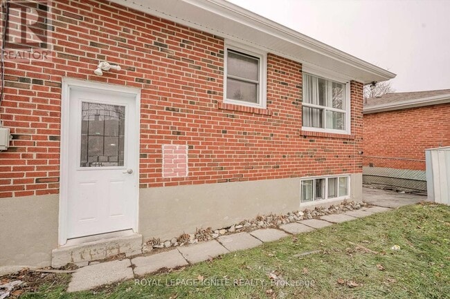 39 Greenock Ave in Toronto, ON - Building Photo - Building Photo