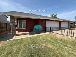 332 Red Cedar Pl in Perris, CA - Building Photo - Building Photo