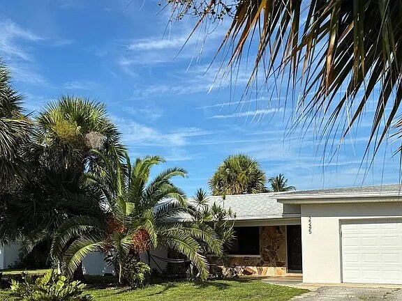 2245 Sunset Ave in Indialantic, FL - Building Photo - Building Photo