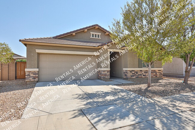 15573 W Laurel Ln in Surprise, AZ - Building Photo - Building Photo