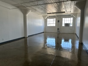 1308 Factory Pl in Los Angeles, CA - Foto de edificio - Building Photo