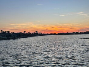 546 SE 5th Ave in Cape Coral, FL - Building Photo - Building Photo