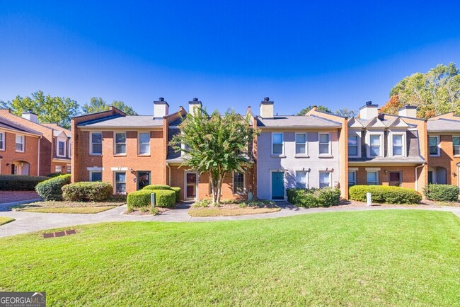 4125 Islington Way in Duluth, GA - Foto de edificio - Building Photo