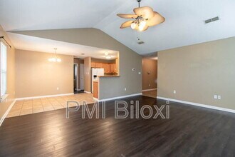 14045 Dunnbarton Dr in Gulfport, MS - Building Photo - Building Photo