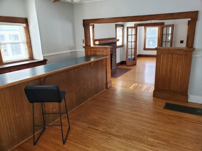 property at 3905 Holdrege St