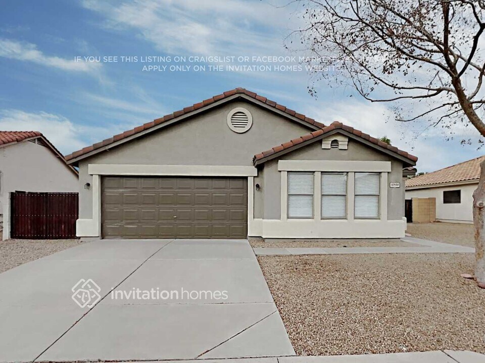 10908 E Forge Ave in Mesa, AZ - Foto de edificio