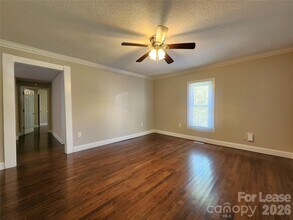 121 Willow Ln NW in Concord, NC - Building Photo - Building Photo