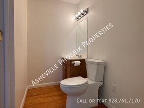 726 Fairview Rd in Asheville, NC - Building Photo - Building Photo