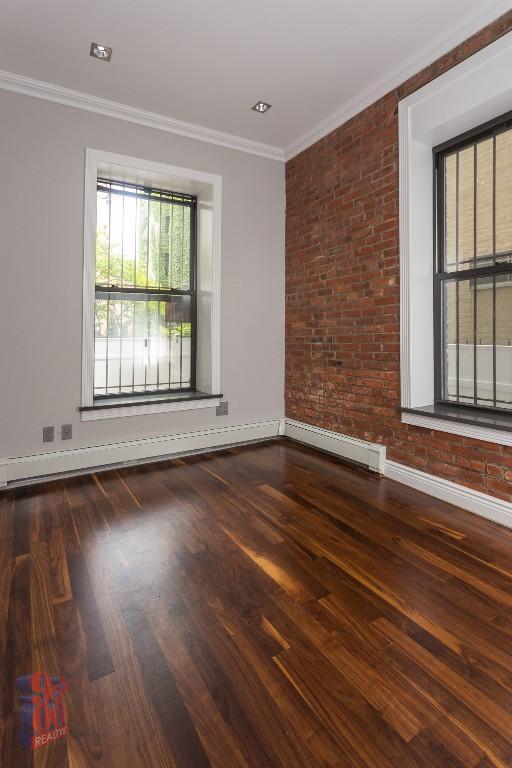 15 W 103rd St, Unit 1D in New York, NY - Building Photo - Building Photo