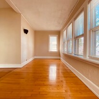 2474 N Bartlett Ave, Unit A in Milwaukee, WI - Building Photo