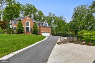 6526 Dearborn Dr in Falls Church, VA - Building Photo - Building Photo