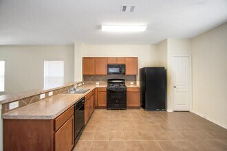 17434 Solly Oak Pl in Humble, TX - Building Photo - Building Photo