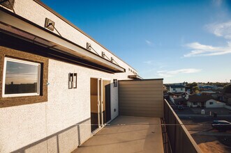 1964 E Don Carlos Ave in Tempe, AZ - Foto de edificio - Building Photo