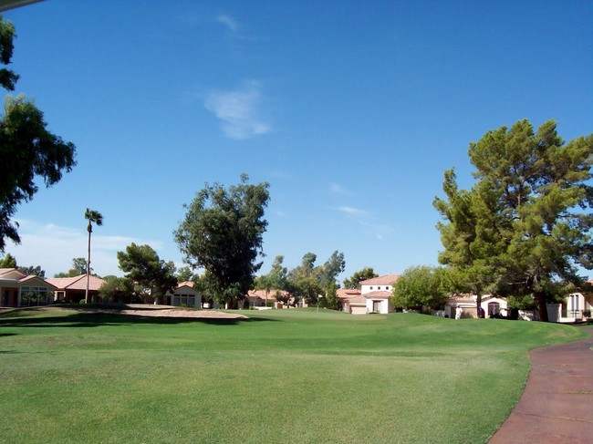 Starfire House Apartments in Scottsdale, AZ - Building Photo - Building Photo