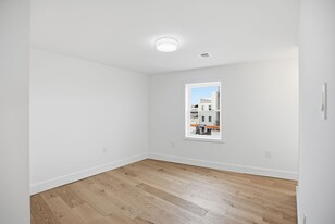 2302 E Norris St in Philadelphia, PA - Building Photo