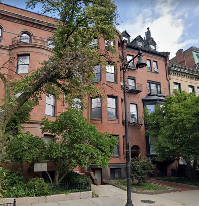 464 Beacon St, Unit 2F in Boston, MA - Building Photo - Building Photo