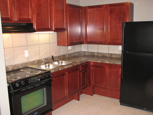 Cypress Pointe Apartments in Spencer, IA - Foto de edificio - Building Photo