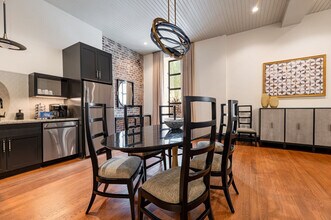 1011 Canal St in New Orleans, LA - Building Photo - Building Photo