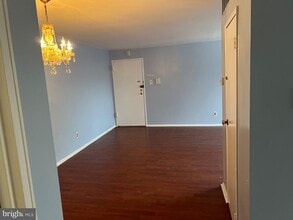 9921 Bustleton Ave in Philadelphia, PA - Building Photo - Building Photo