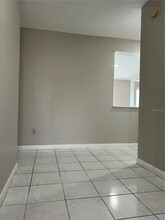 4022 Dellbrook Dr in Tampa, FL - Building Photo - Building Photo