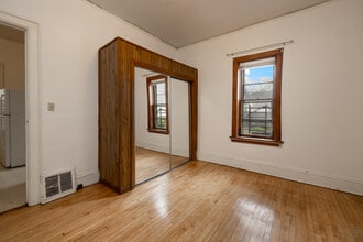 2772 N Bremen St in Milwaukee, WI - Foto de edificio - Building Photo