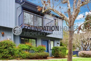20 Deuce Ct in Fairfax, CA - Building Photo