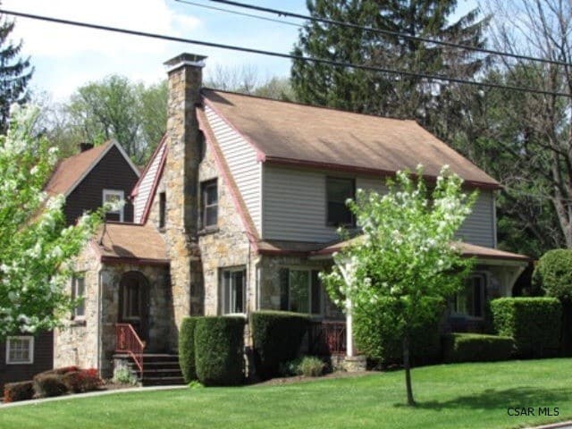 property at 401 Olive St