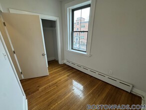 918 Cambridge St in Cambridge, MA - Building Photo - Building Photo