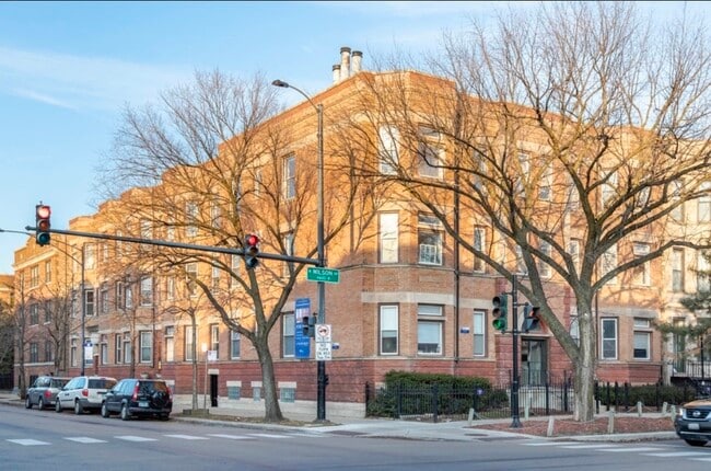 property at 4613 N Ashland Ave