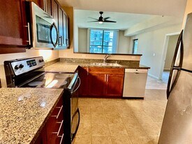 253 10th Ave in San Diego, CA - Building Photo