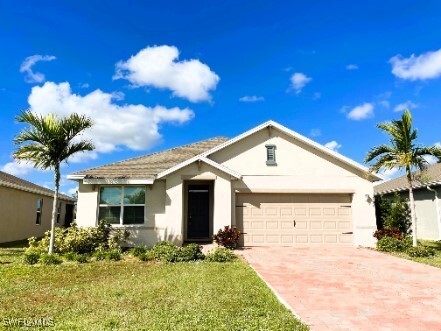 3196 Estancia Ln in Cape Coral, FL - Foto de edificio