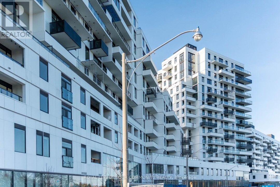 1050-1050 Eastern Ave in Toronto, ON - Building Photo
