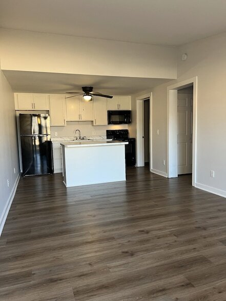 2421 Madison St, Unit 13 in Clarksville, TN - Building Photo - Building Photo