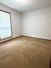 6853 Willie Lou Ave in Houma, LA - Foto de edificio - Building Photo