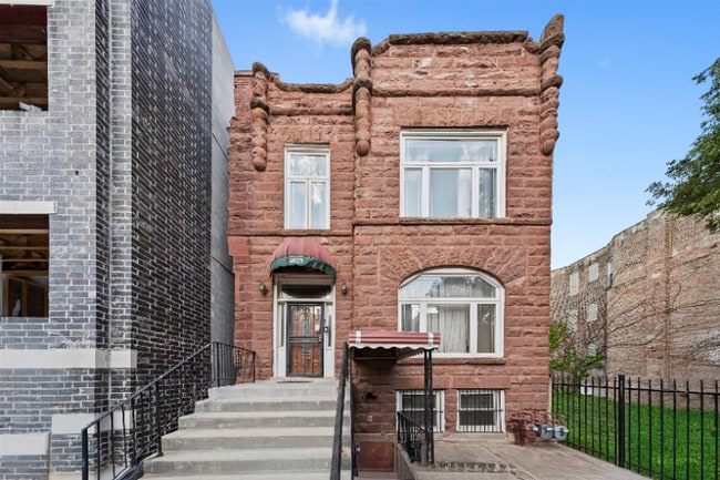property at 4829 S St Lawrence Ave