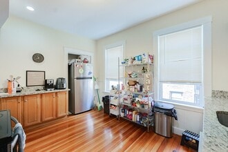 39 Chester St in Boston, MA - Building Photo - Building Photo