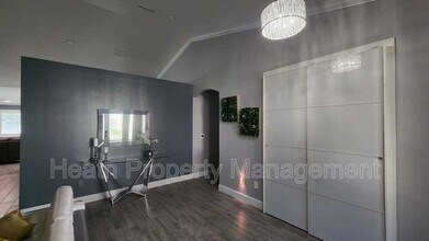 2223 Barbara Dr in Clearwater, FL - Building Photo - Building Photo