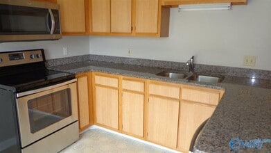 718 Wynsom Dr SE in Huntsville, AL - Building Photo - Building Photo