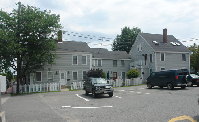 50 Friend St in Amesbury, MA - Building Photo - Building Photo