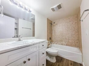 284 Roanoke Rd in El Cajon, CA - Building Photo - Building Photo