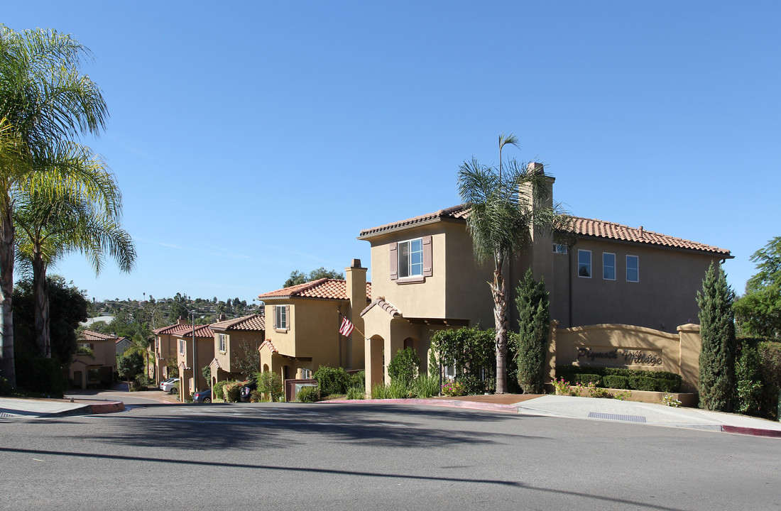 Plymouth Village in Vista, CA - Building Photo