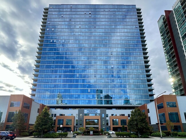 property at 1000 S Clark St